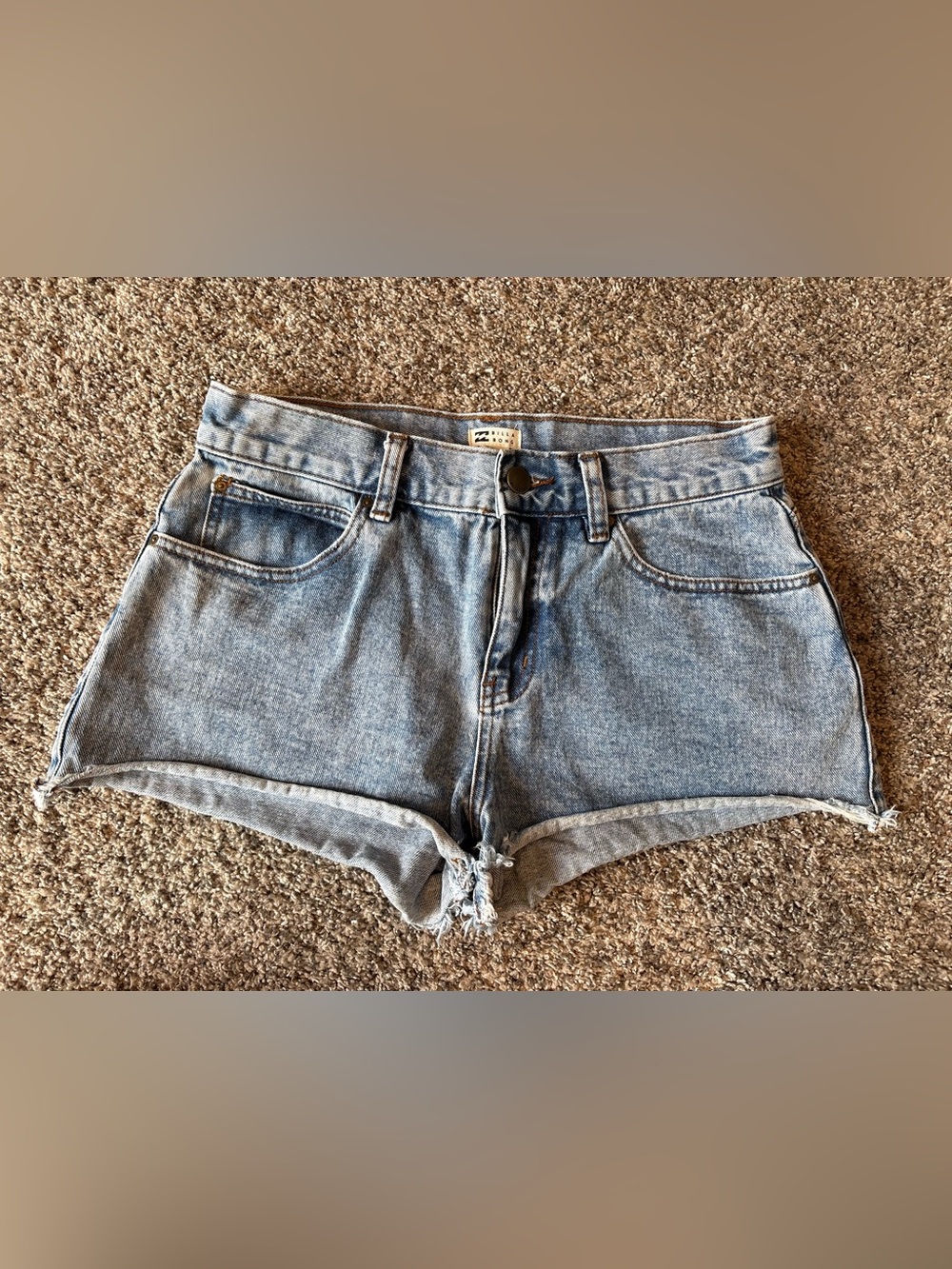 Billabong Light Wash Denim Roll-Hem Women's Shorts size 28